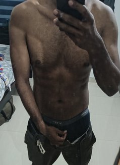 Hardy for Ladies and Couples - Acompañantes masculino in Dubai Photo 2 of 5