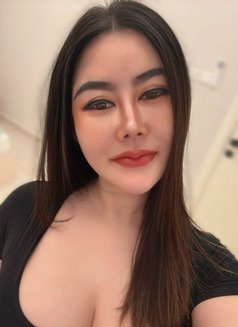 Hareen - puta in Khobar Photo 8 of 12