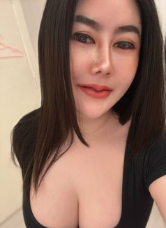 Hareen - puta in Khobar Photo 9 of 12