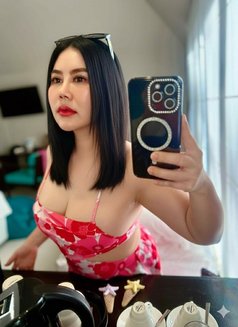 Hareen - escort in Riyadh Photo 5 of 9