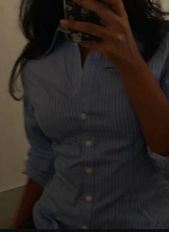 Harini 24🫦your Slave - puta in Bangalore Photo 4 of 7