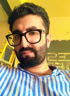 Haris, Pakistani Male escort in Lahore