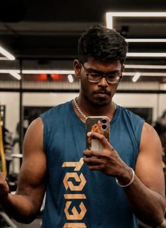 Harish - Male escort in Chennai Photo 1 of 5