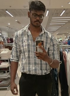 Harish - Male escort in Chennai Photo 2 of 5