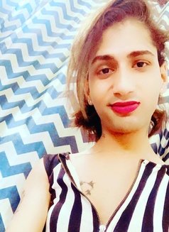 Harnaz - Transsexual escort in Noida Photo 2 of 14