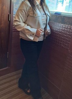 Harpreet - puta in Hong Kong Photo 2 of 2