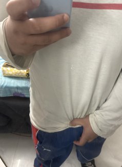 Harris - Male escort in New Delhi Photo 1 of 3