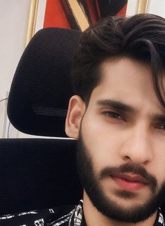 Harris Jutt - Male companion in Lahore Photo 2 of 7