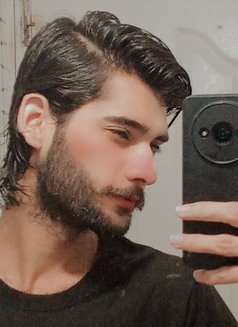 Harris Jutt - Acompañante masculino in Lahore Photo 3 of 11