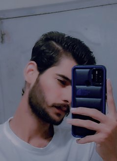 Harris Jutt - Acompañante masculino in Lahore Photo 8 of 11