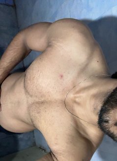 Harrry - Male escort in Chennai Photo 4 of 6