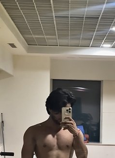 Harrry - Male escort in Chennai Photo 6 of 6