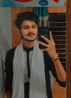 Harry 7 Inch - Male escort in Surat Photo 1 of 1