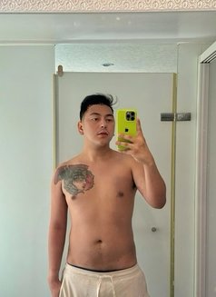 Harry Evans - Male escort in Kuala Lumpur Photo 3 of 8