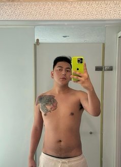 Harry Evans - Male escort in Kuala Lumpur Photo 4 of 8