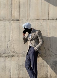 Harry - Male escort in Chandigarh Photo 1 of 2