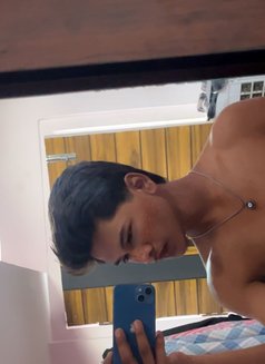 Hrryy - Male escort in Indore Photo 6 of 8