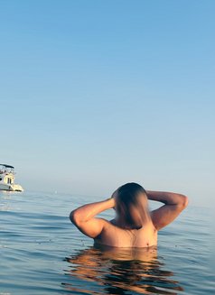 Harry - Male escort in Kolkata Photo 2 of 2