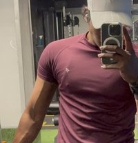 Harry - Male escort in New Delhi