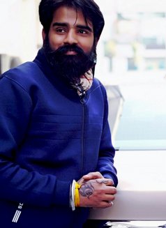 Harry - Male escort in New Delhi Photo 1 of 3