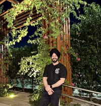 Harry - Male escort in New Delhi