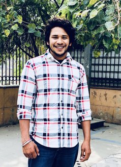 Harry - Acompañantes masculino in New Delhi Photo 1 of 4