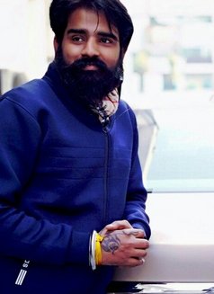 Harry - Male escort in Noida Photo 1 of 5