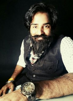 Harry - Male escort in Noida Photo 2 of 5
