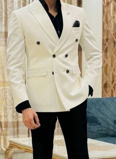 Harry - Male escort in Noida Photo 1 of 2