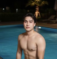Harry - Male escort in Abu Dhabi