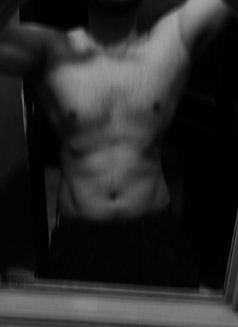Harsh Driller - Male escort in New Delhi Photo 1 of 3
