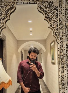 Harsh - Male escort in Pune Photo 2 of 4