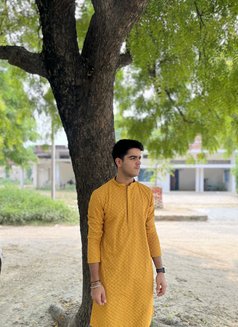 Harsh - Male escort in Mumbai Photo 3 of 5