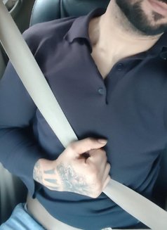 Harsh - Male escort in Mumbai Photo 1 of 4