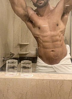 Harsh - Male escort in Mumbai Photo 2 of 4