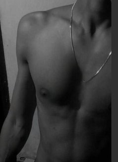Harsh - Male escort in New Delhi Photo 2 of 7