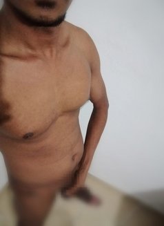 Premium Massage Service for Ladies - Male escort in Colombo Photo 1 of 3