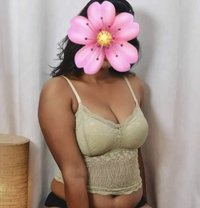 Harshi - escort in Colombo