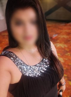 Harshita Independent Call Girl No Adv - puta in Bangalore Photo 6 of 8