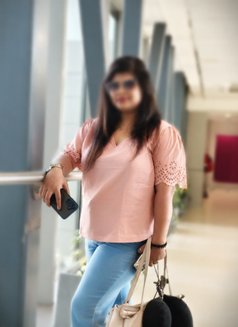 Harshita Independent Call Girl No Adv - puta in Bangalore Photo 8 of 8