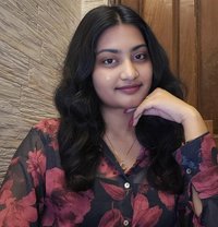 Harshita Independent Call Girl No Adv - puta in Bangalore Photo 1 of 7