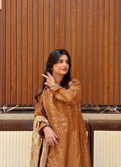Harshita - escort in New Delhi Photo 3 of 6