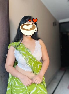 Harshita - puta in Shillong Photo 1 of 1