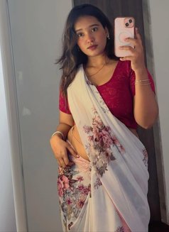 Harshita Sharma - escort in Kochi Photo 2 of 4