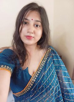 Harshita Sharma - escort in Kochi Photo 1 of 6