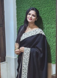 Harshita Sharma - escort in Kolkata Photo 1 of 8