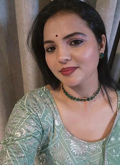 Harshita Sharma - escort in Kolkata Photo 5 of 8