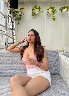 Harshita Sharma - puta in Gurgaon Photo 2 of 2