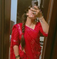 Harshita Sharma - puta in Kochi
