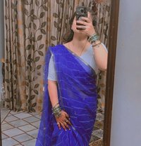Harshita Sharma - puta in Kochi